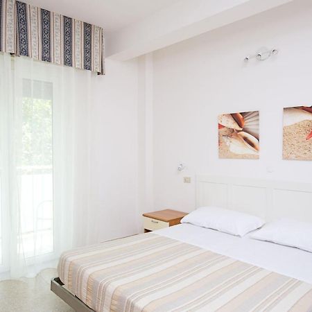 Hotel Helios Riccione Eksteriør bilde
