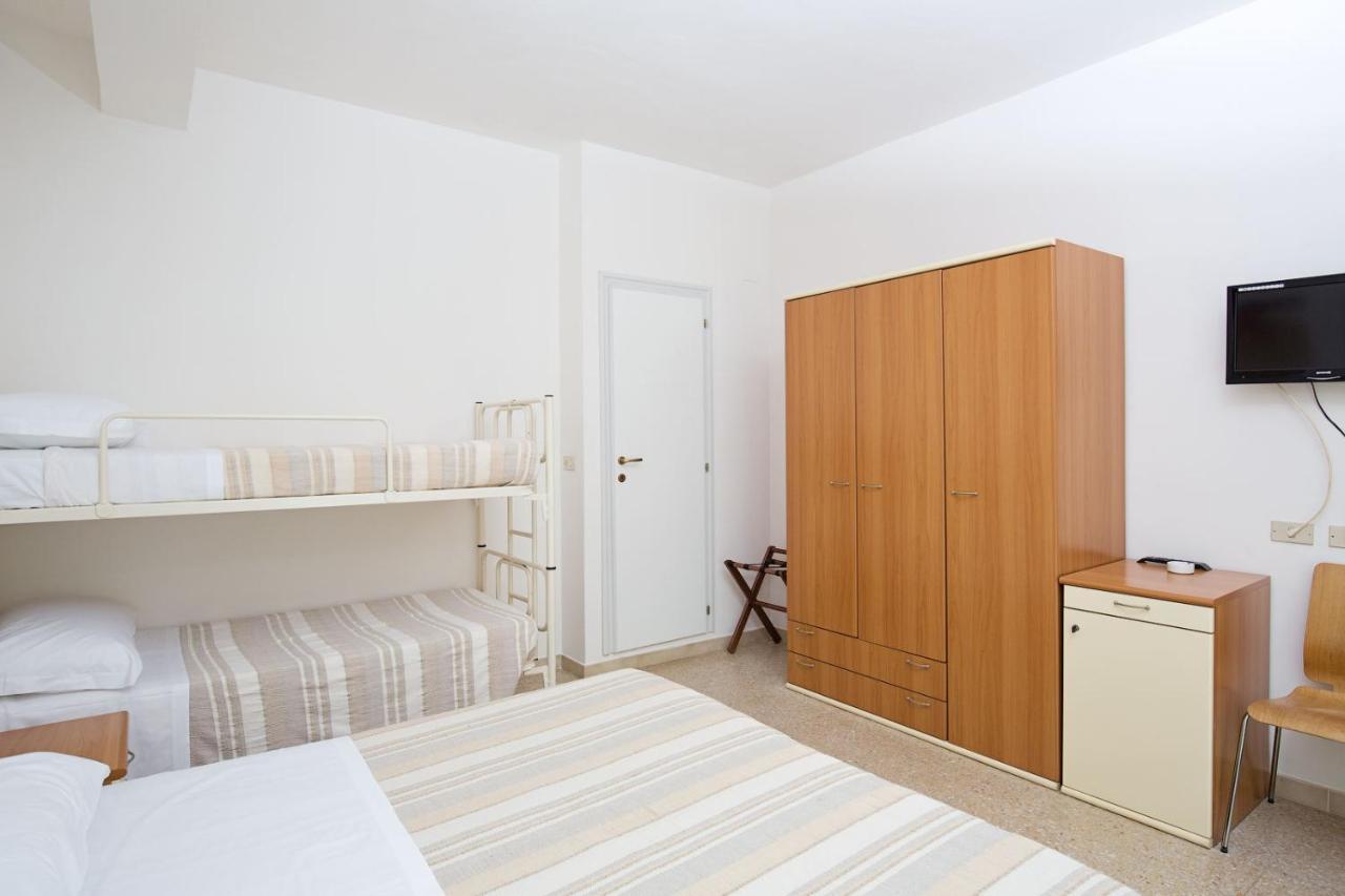 Hotel Helios Riccione Eksteriør bilde